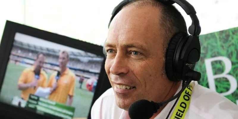  Biên tập viên phân tích trận đấu và cung cấp nội dung sinh động, hấp dẫn